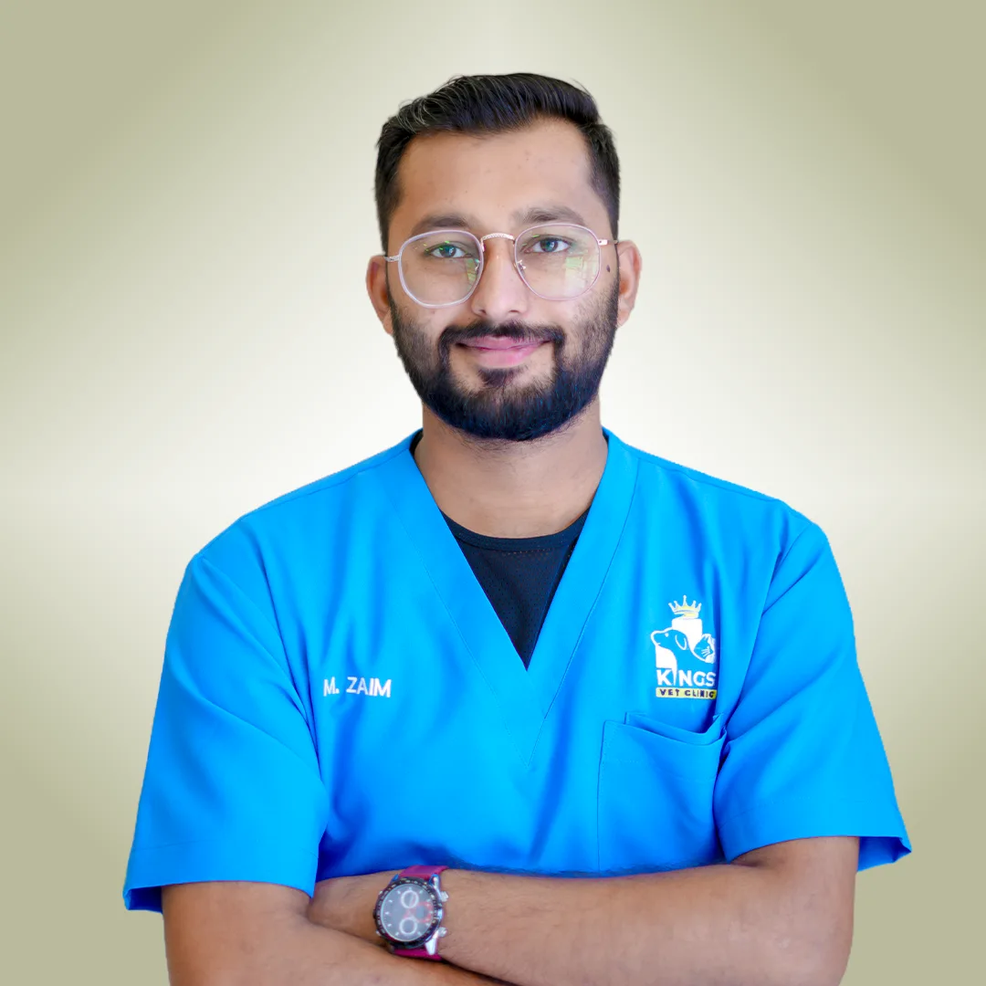 م. زعيم، مساعد تمريض في عيادة كينغز البيطرية